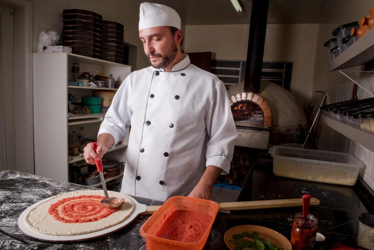 Osmar e Tiago na cozinha